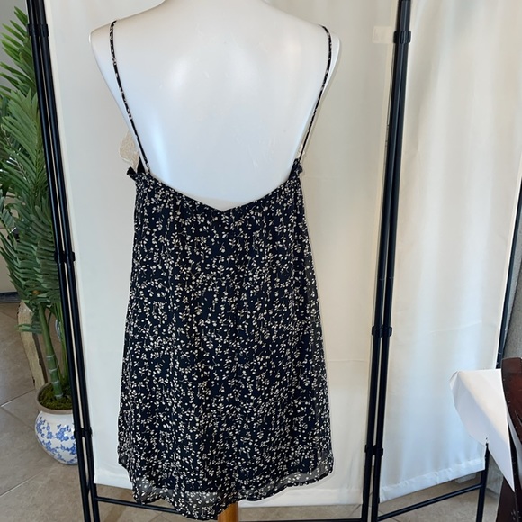 Glam Vault Black and Cream Crochet Floral Dress Size Large NWT - Picture 8 of 17